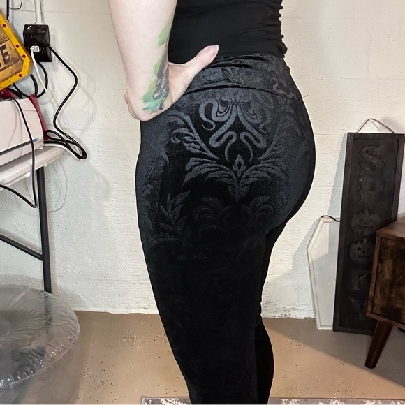 Victorian velvet leggings - Picture 3 of 9